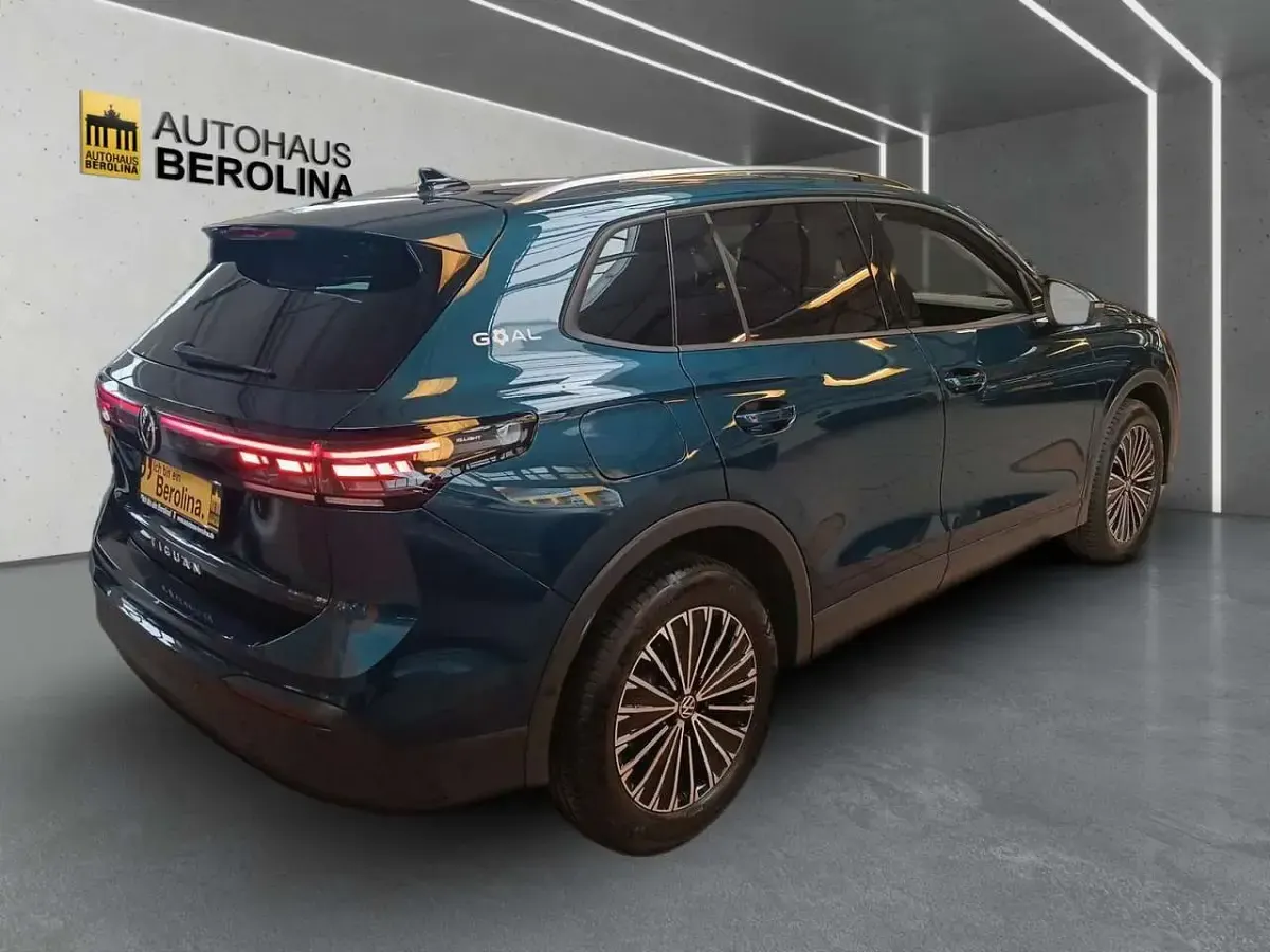 Second-hand VW Tiguan Goal 150 CP (110 kW) 2025 Albastru SUV