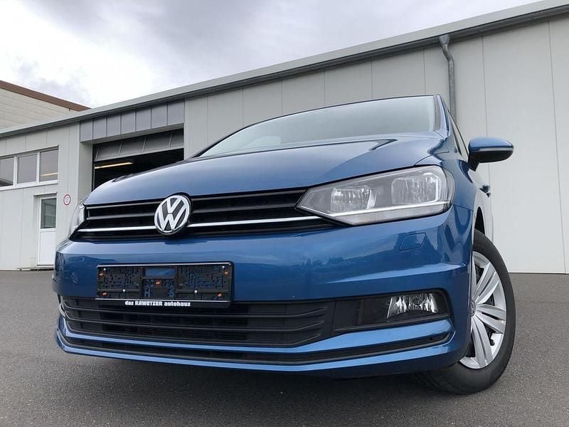 Caribbean blue Gebraucht 2018 VW Touran Van / Kleinbus | 19.160 € (Fairer Preis) - Bild 1/4