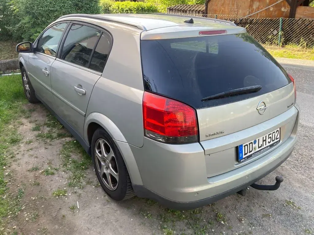 Gebraucht Opel Signum Elegance 150 PS (110 kW) 2004 Gold Kleinwagen