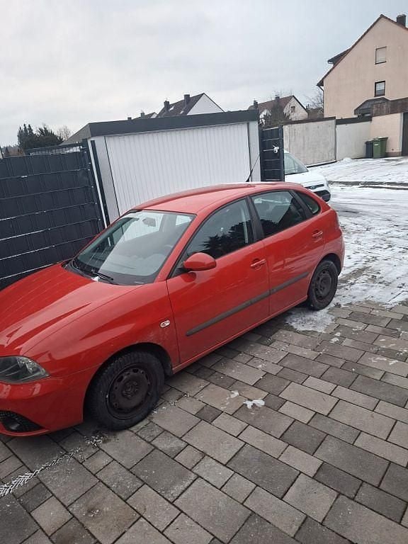 Rot Gebraucht 2007 Seat Ibiza Limousine | 2.950 € (Etwas zu teuer) - Bild 1/4