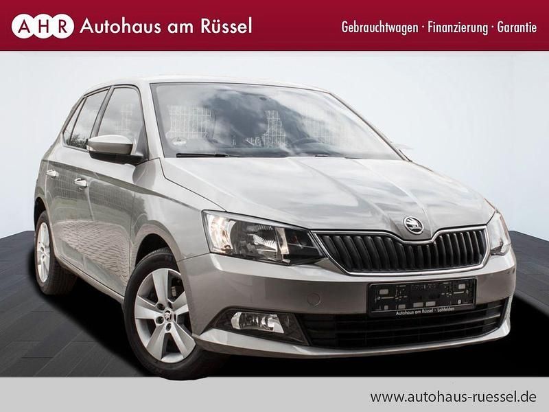 Beige Gebraucht 2017 Skoda Fabia Ambition Limousine | 11.490 € (Fairer Preis) - Bild 1/4