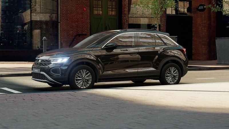 Gebraucht VW T-Roc Life 150 PS (110 kW) 2024 Schwarz SUV