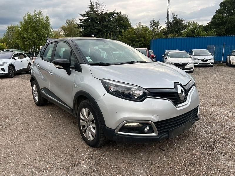 Silber Gebraucht 2014 Renault Captur Expression SUV | 4.999 € (Fairer Preis) - Bild 1/4
