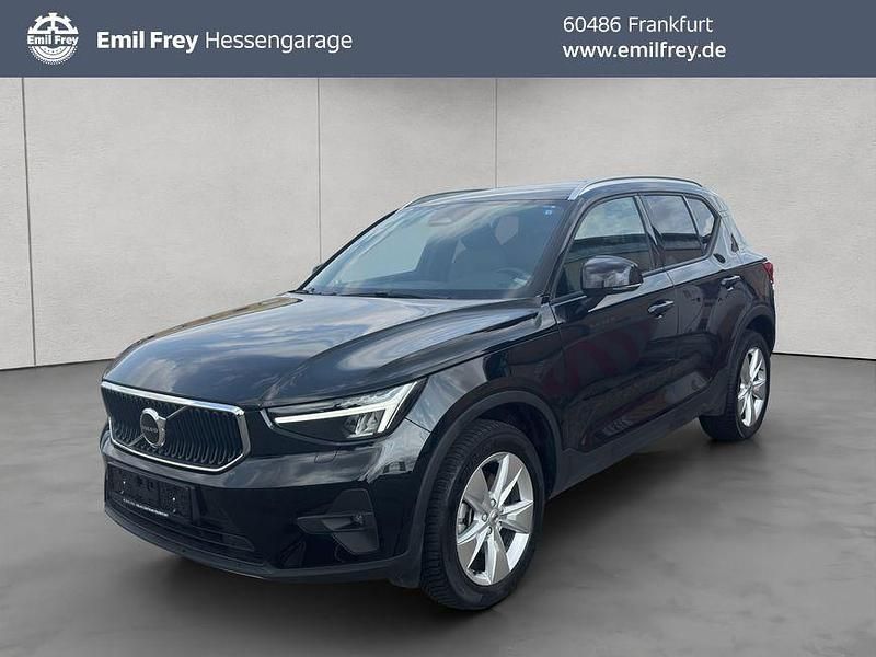 Onyx blackmetallic 717 Gebraucht 2024 Volvo XC40 SUV | 33.750 € (Superpreis) - Bild 1/4