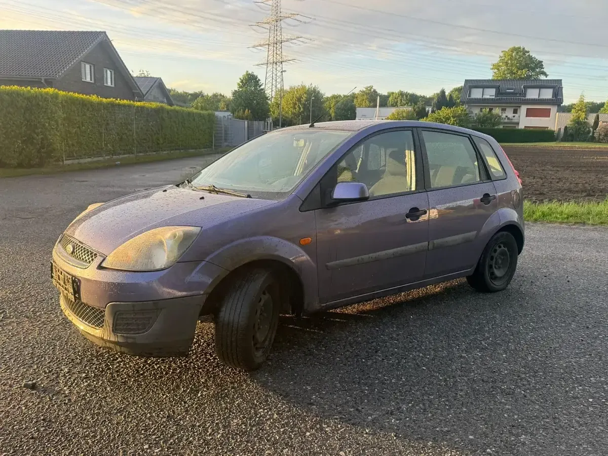 Gebraucht Ford Fiesta 100 PS (73 kW) 2007 Violet Kleinwagen