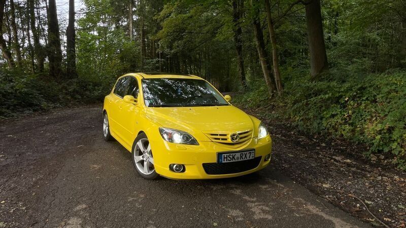 Gelb Gebraucht 2005 Mazda 3 Inclusive Limousine | 7.000 € - Bild 1/4