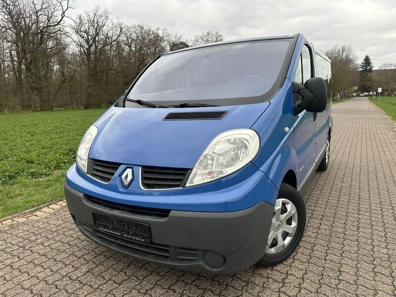 Blau Gebraucht 2009 Renault Trafic Van | 14.690 € - Bild 1/4