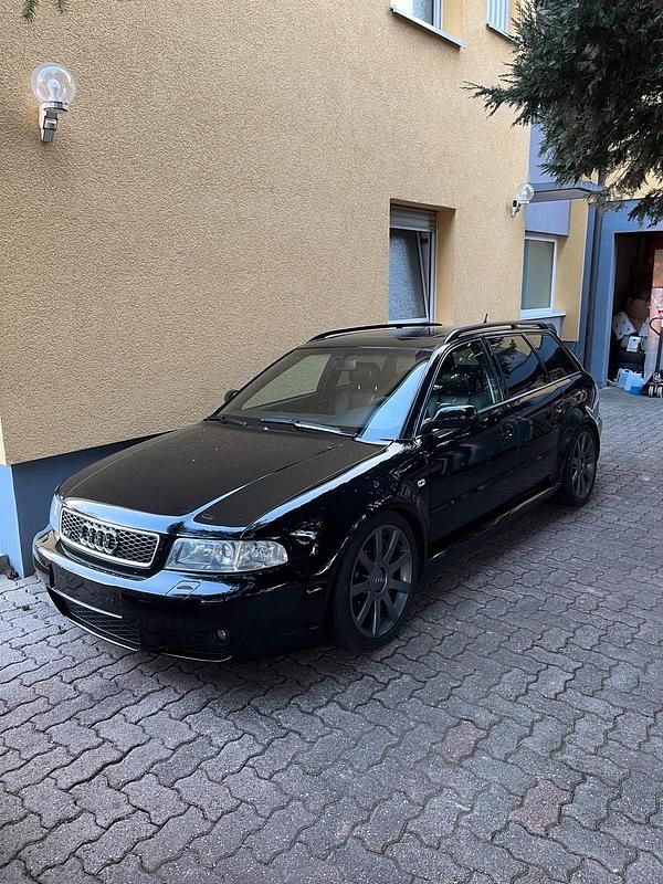 Schwarz Gebraucht 2001 Audi RS4 Kombi | 29.999 € - Bild 1/1
