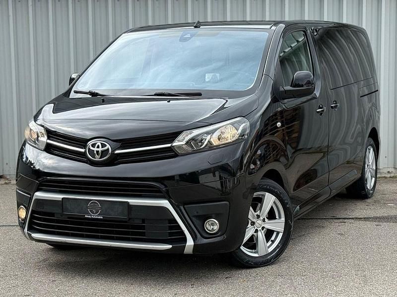 Schwarz Gebraucht 2018 Toyota Proace Verso Kombi | 25.490 € (Guter Preis) - Bild 1/4