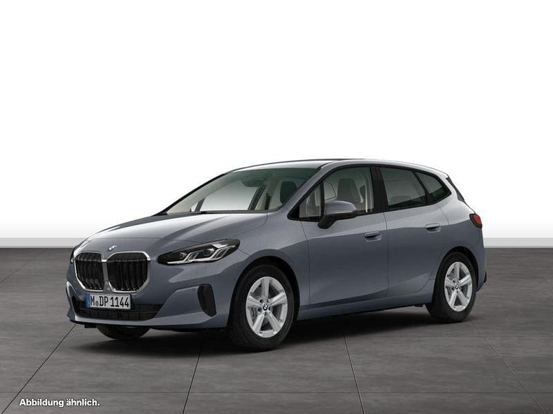 Storm bay metallic Gebraucht 2024 BMW 216 Active Tourer Luxury Line Van / Kleinbus | 28.104 € (Fairer Preis) - Bild 1/2