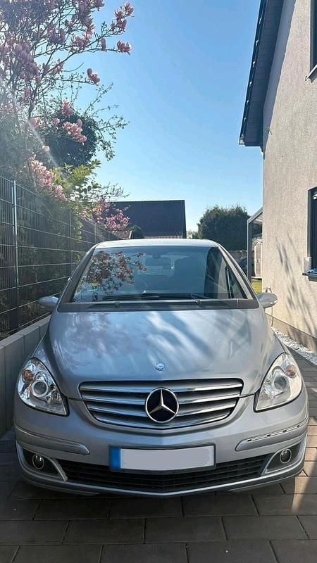 Gebraucht Mercedes B180 109 PS (80 kW) 2007 Blau Van / Kleinbus