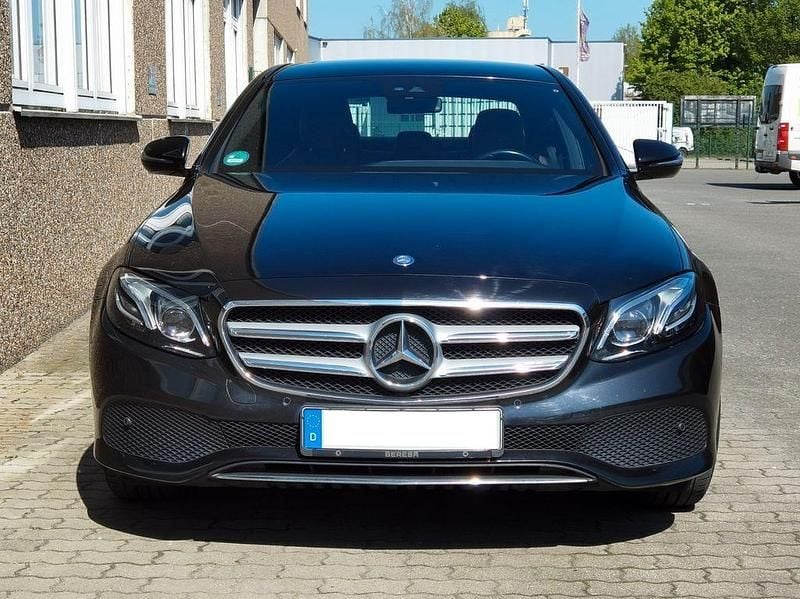 Brugt Mercedes E220 Avantgarde 194 HK (142 kW) 2017 Sort Sedan