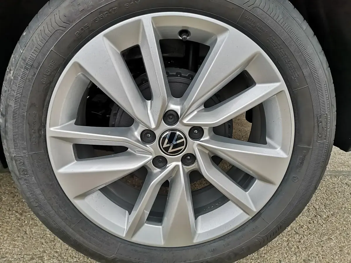 Neu VW Taigo Life 2025 Reef blue metallic SUV