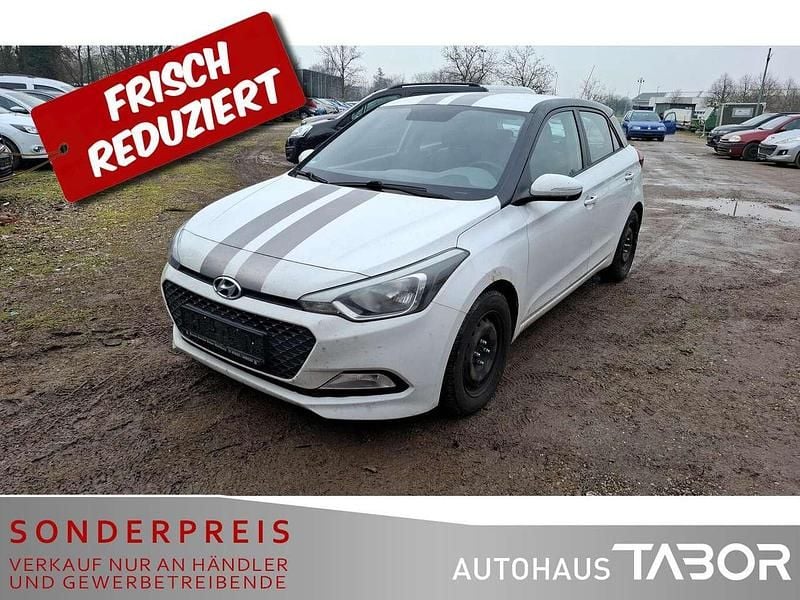 Gebraucht Hyundai i20 GO! 75 PS (55 kW) 2017 Polar white Kleinwagen