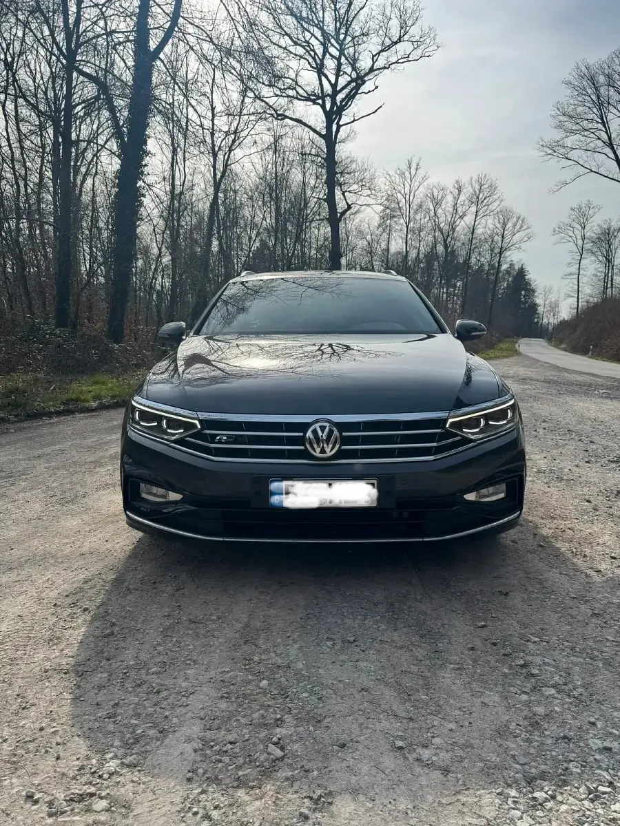 Gebraucht VW Passat R-line 190 PS (139 kW) 2019 Grau Kombi