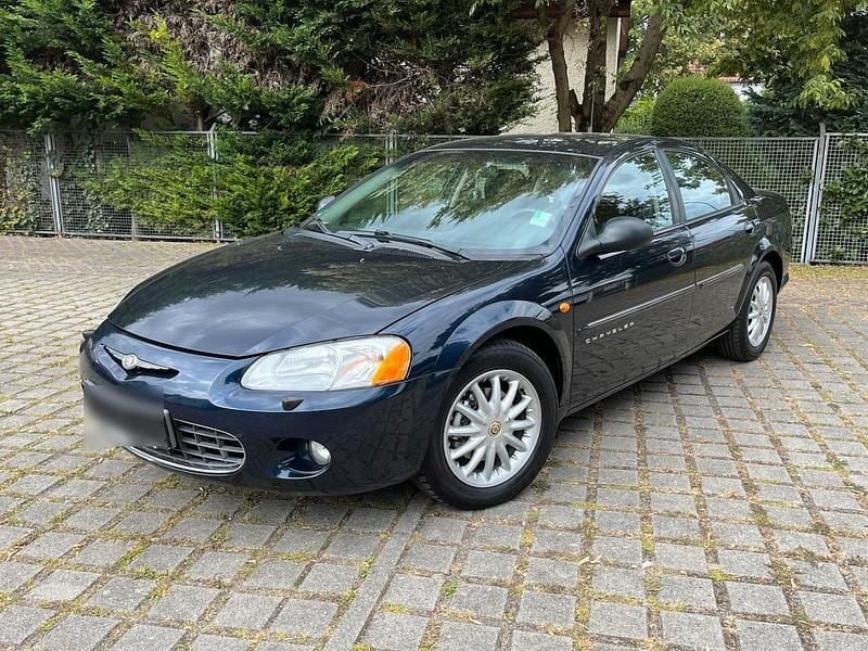 Violet Gebraucht 2001 Chrysler Sebring Limousine | 2.290 € - Bild 1/4