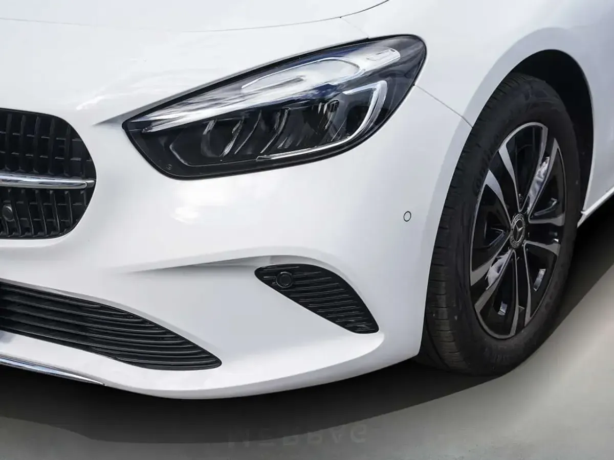 Gebraucht Mercedes B180 Advanced 116 PS (85 kW) 2025 Unilack polarweiß Kleinwagen