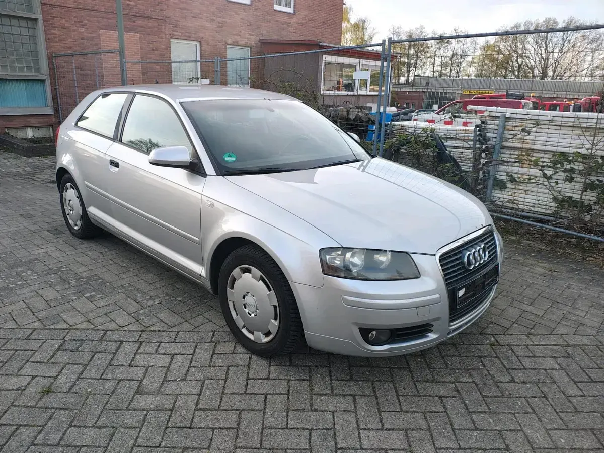 Second-hand Audi A3 140 CP (102 kW) 2005 Argintiu Hatchback