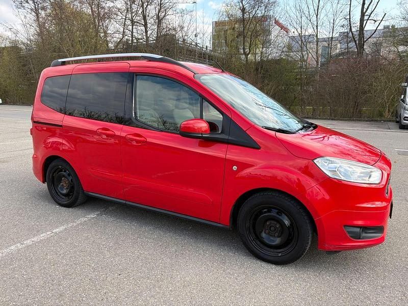 Gebraucht Ford Tourneo Courier 101 PS (74 kW) 2014 Rot Van / Kleinbus
