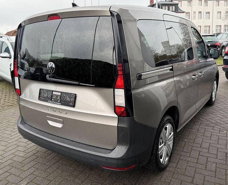 Gebraucht VW Caddy Basis 75 PS (55 kW) 2021 Beige Van / Kleinbus
