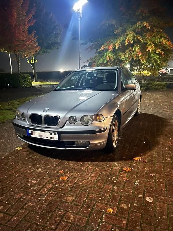 Gebraucht 2004 BMW 318 Compact Kleinwagen | 2.300 € - Bild 1/4