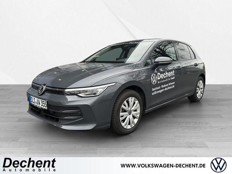 Grau Gebraucht 2025 VW Golf VIII Life Limousine | 24.880 € (Fairer Preis) - Bild 1/4