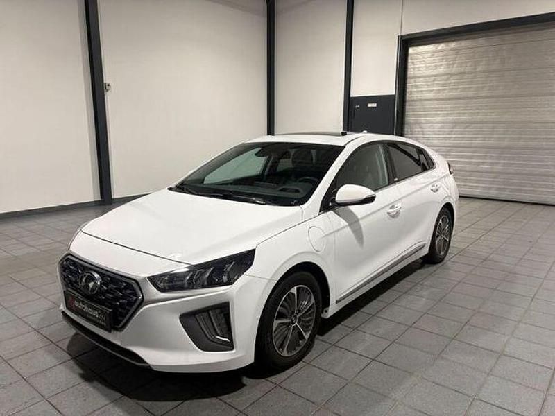 Gebraucht Hyundai Ioniq Style 141 PS (103 kW) 2021 Weiß Kleinwagen