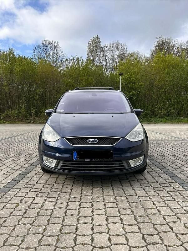 Second-hand Ford Galaxy 130 CP (95 kW) 2009 Albastru Monovolum