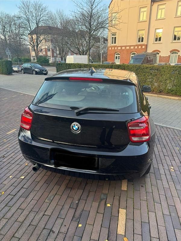 Gebraucht BMW 114 Advantage 102 PS (75 kW) 2015 Schwarz Kleinwagen