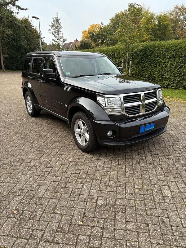 Schwarz Gebraucht 2008 Dodge Nitro SUV | 6.500 € (Etwas zu teuer) - Bild 1/4
