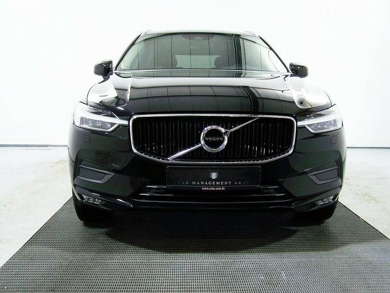 Gebraucht Volvo XC60 Momentum 190 PS (139 kW) 2020 Schwarz SUV