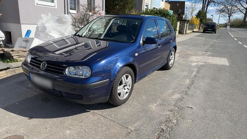 Blau Gebraucht 2001 VW Golf IV Edition Limousine | 1.500 € (Fairer Preis) - Bild 1/4