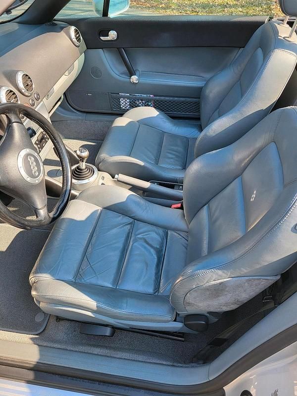 Gebraucht Audi TT Roadster 210 PS (154 kW) 2000 Silber Cabrio