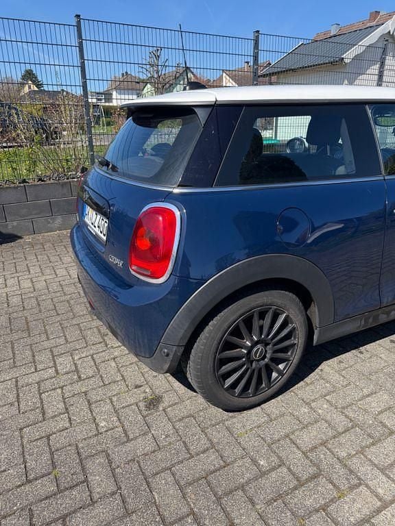 Gebraucht Mini Cooper 136 PS (100 kW) 2016 Blau Kleinwagen