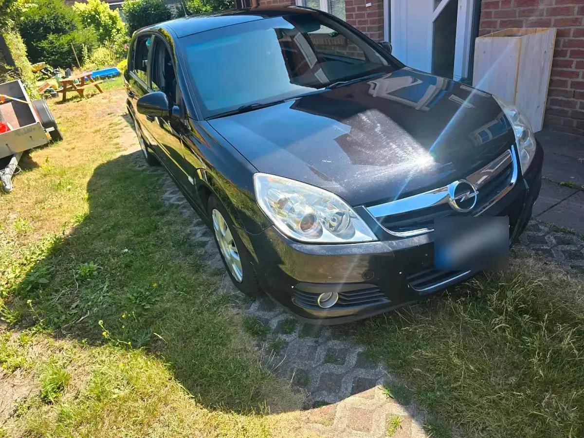 Gebraucht Opel Signum 150 PS (110 kW) 2008 Schwarz Kleinwagen