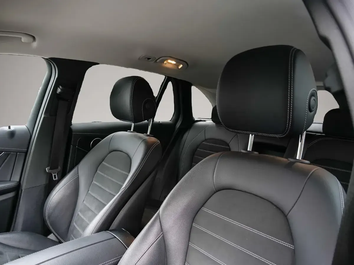 Gebraucht Mercedes GLC400d Sport 330 PS (242 kW) 2022 Manufacturer SUV