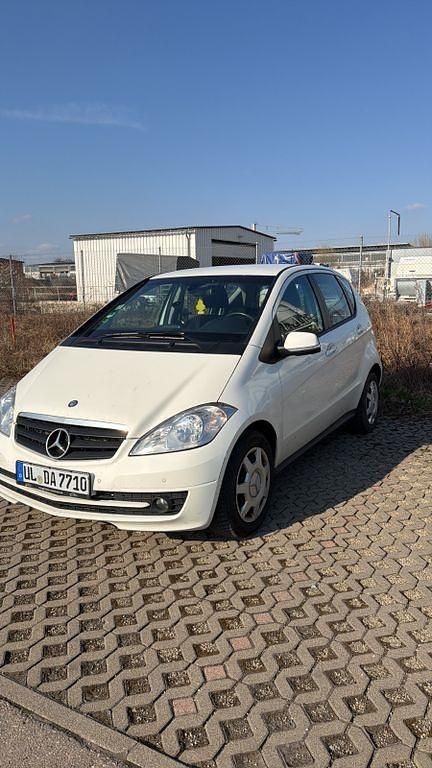 Gebraucht Mercedes A160 150 PS (110 kW) 2012 Weiß Van / Kleinbus