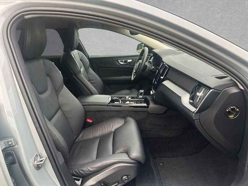 Gebraucht Volvo V60 Plus 349 PS (256 kW) 2025 Vapour grau Kombi