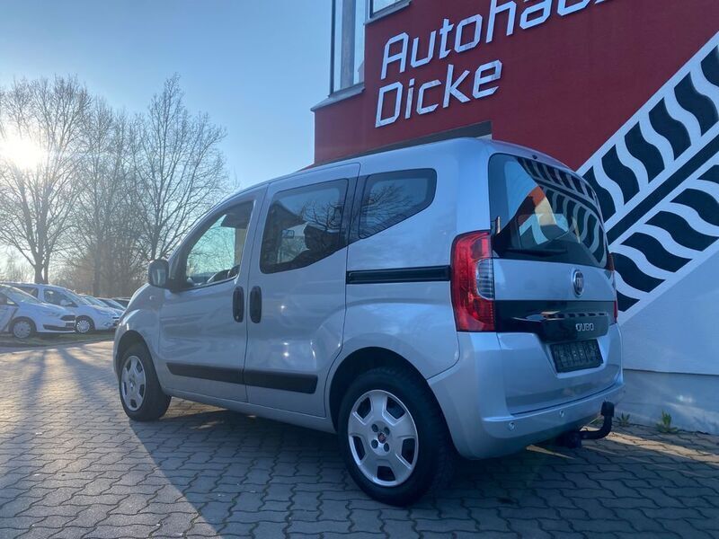 Gebraucht Fiat Qubo Lounge 77 PS (56 kW) 2016 Colore esterno (maestro grau) Van / Kleinbus