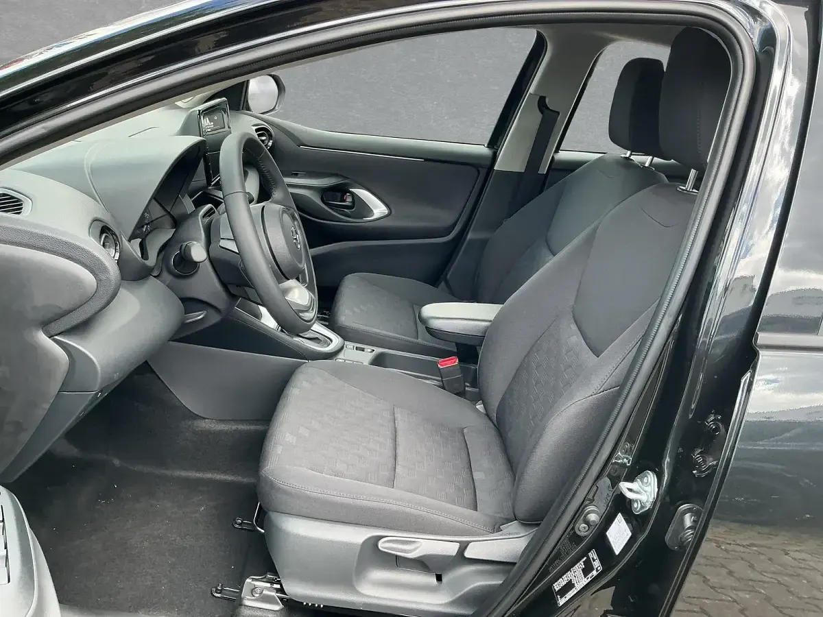 Neu Mazda 2 116 PS (85 kW) 2026 Opera black Kleinwagen