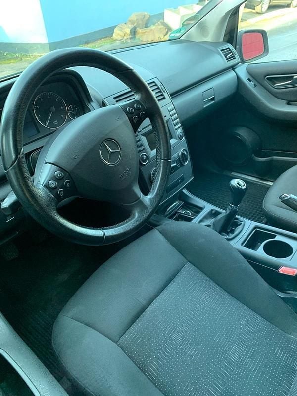 Gebraucht Mercedes A160 95 PS (69 kW) 2010 Schwarz Limousine