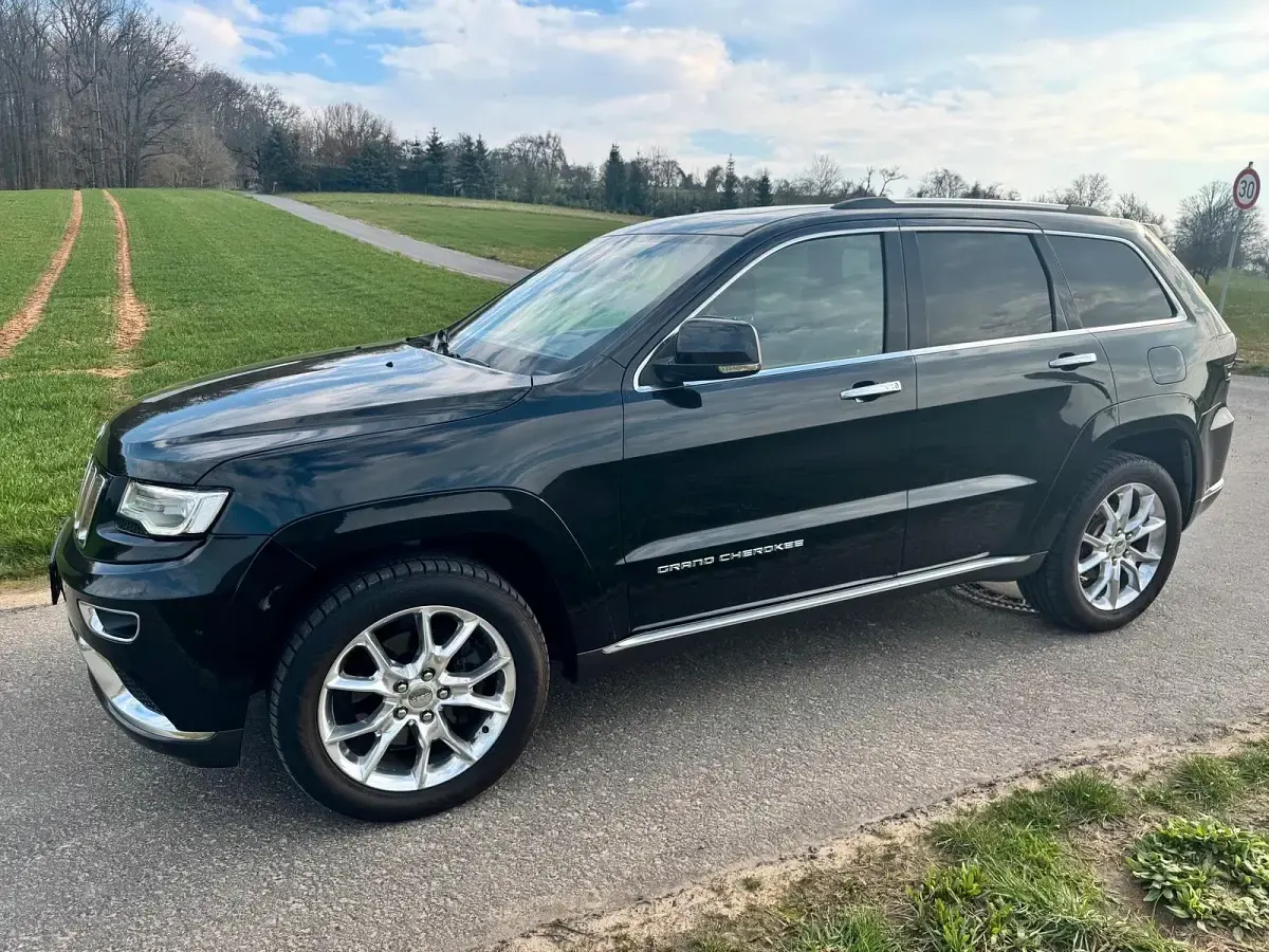 Gebraucht Jeep Grand Cherokee Summit 250 PS (183 kW) 2017 Schwarz SUV