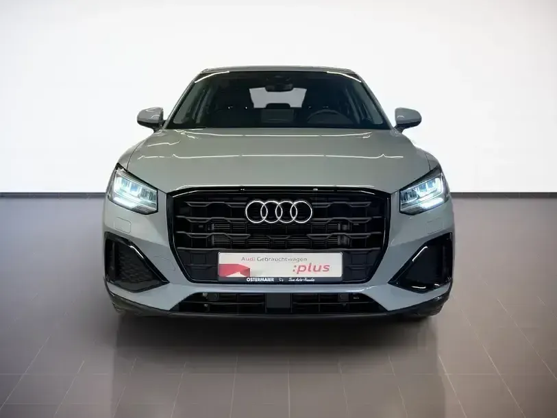 Second-hand Audi Q2 Advanced Plus 150 CP (110 kW) 2025 Gri SUV