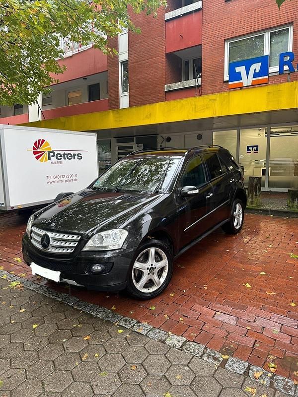 Schwarz Gebraucht 2008 Mercedes ML420 SUV | 7.999 € (Guter Preis) - Bild 1/4