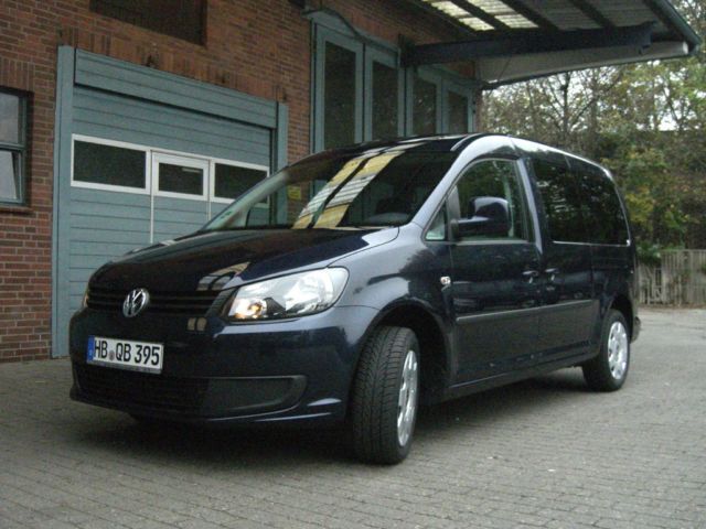 Blau metallic Gebraucht 2014 VW Caddy Maxi Trendline Van / Kleinbus | 28.495 € - Bild 1/4
