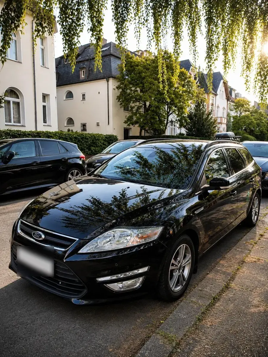 Gebraucht Ford Mondeo Titanium 140 PS (102 kW) 2012 Schwarz Kombi