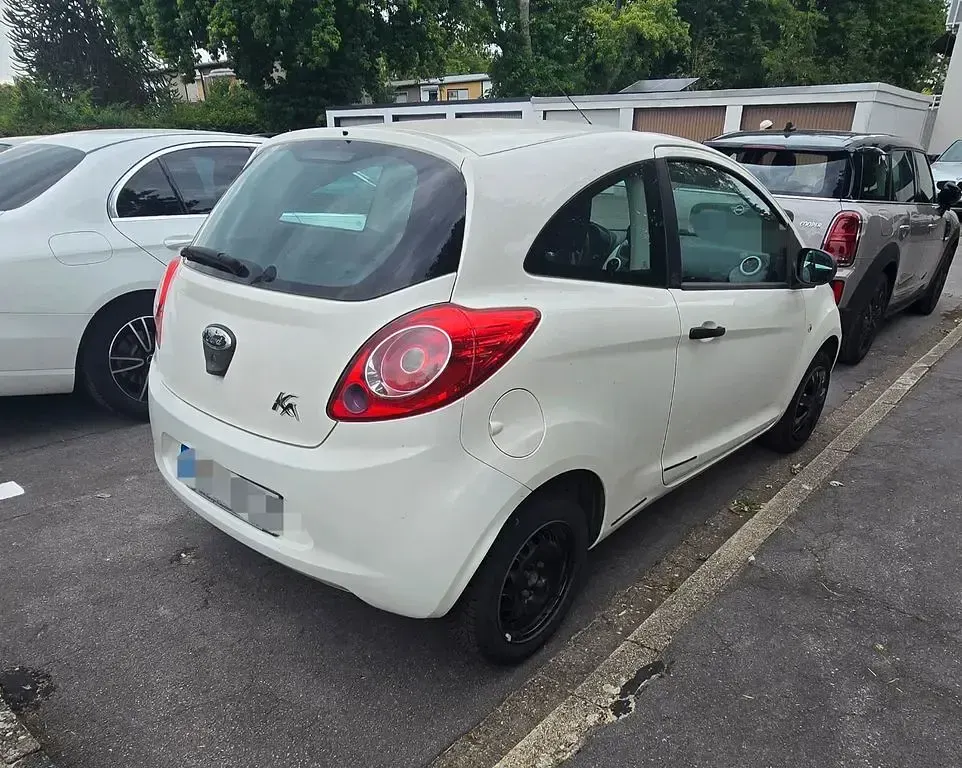 Gebraucht Ford Ka Trend 69 PS (50 kW) 2010 Weiß Kleinwagen