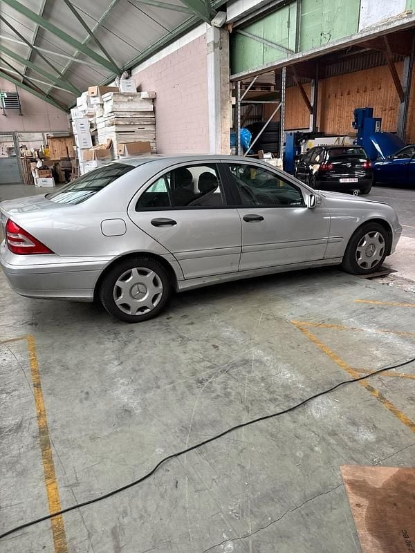 Gebraucht Mercedes C200 160 PS (117 kW) 2006 Silber Limousine