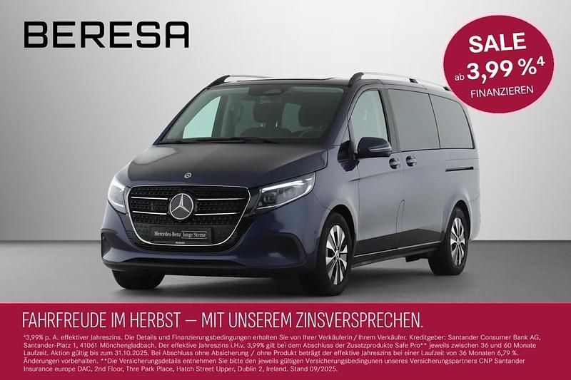 Blau Gebraucht 2024 Mercedes V300 Style Van / Kleinbus | 66.580 € (Superpreis) - Bild 1/4