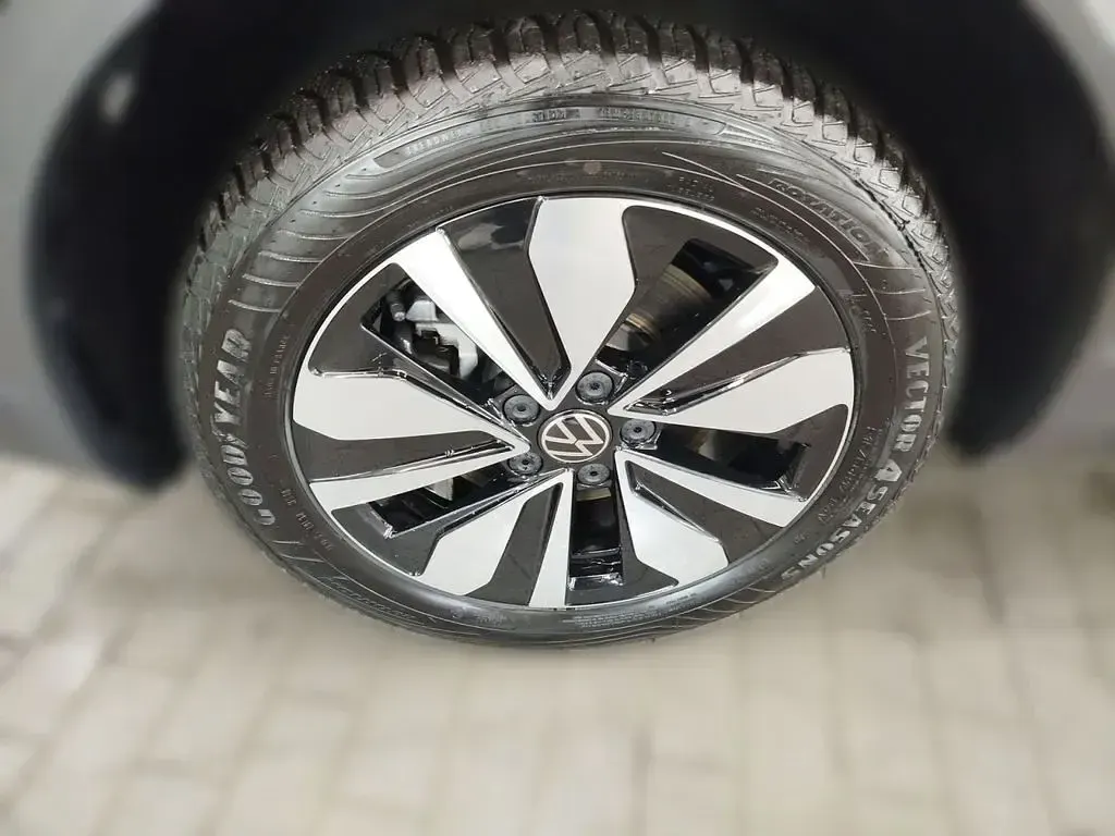 Gebraucht VW T-Roc Goal 150 PS (110 kW) 2025 Deep black perleffekt/deep black perleff (metallic) SUV